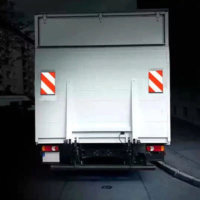 Banderas de plataforma elevadora de camiones