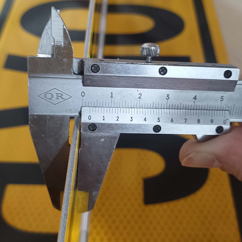 Reflective Warning Signs Aluminum Hinged Road Train 10 Reflective Warning Signs Aluminum Hinged Road Train 10